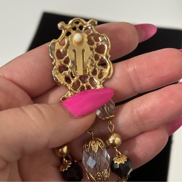 Vintage renaissance gothic pearl jet gold tone long dangle cha cha earrings 4” - Picture 5 of 7